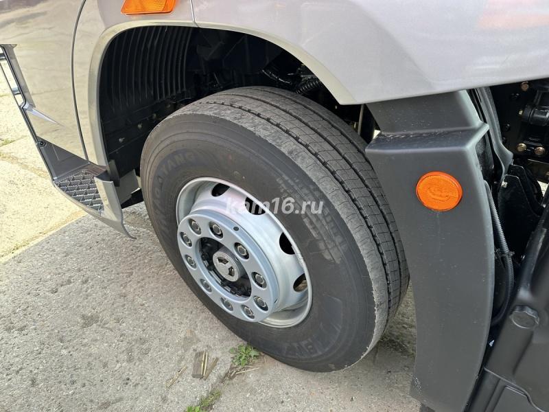 Седельный тягач FAW J7 CA4180